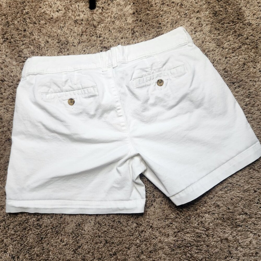 Old Navy Women's White Casual Shorts - Picture 2 of 8